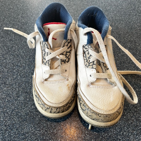 Nike Air Jordan Retro III - Kids size 10 (10c) red, white and blue - Picture 2 of 5